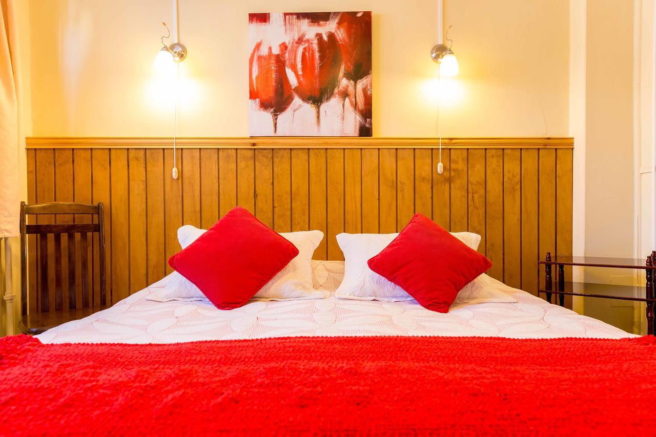 Hostal Y Cabanas Ainil Punta Arenas Dış mekan fotoğraf