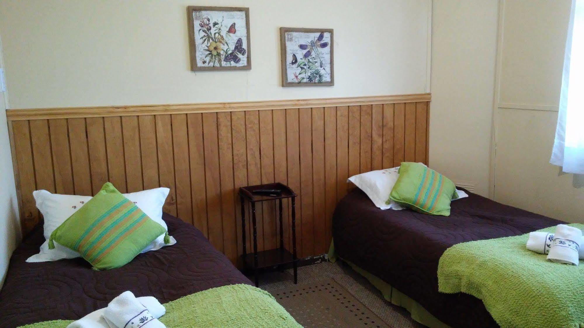 Hostal Y Cabanas Ainil Punta Arenas Dış mekan fotoğraf