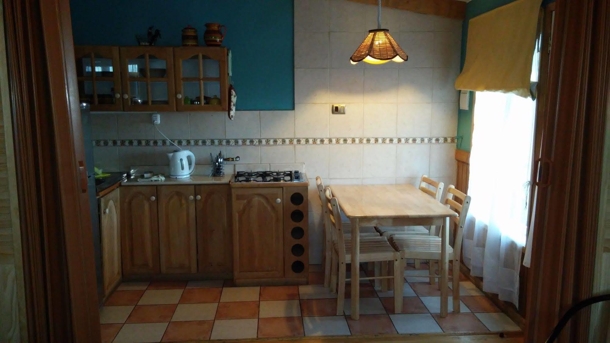 Hostal Y Cabanas Ainil Punta Arenas Dış mekan fotoğraf