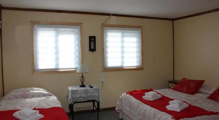 Hostal Y Cabanas Ainil Punta Arenas Dış mekan fotoğraf
