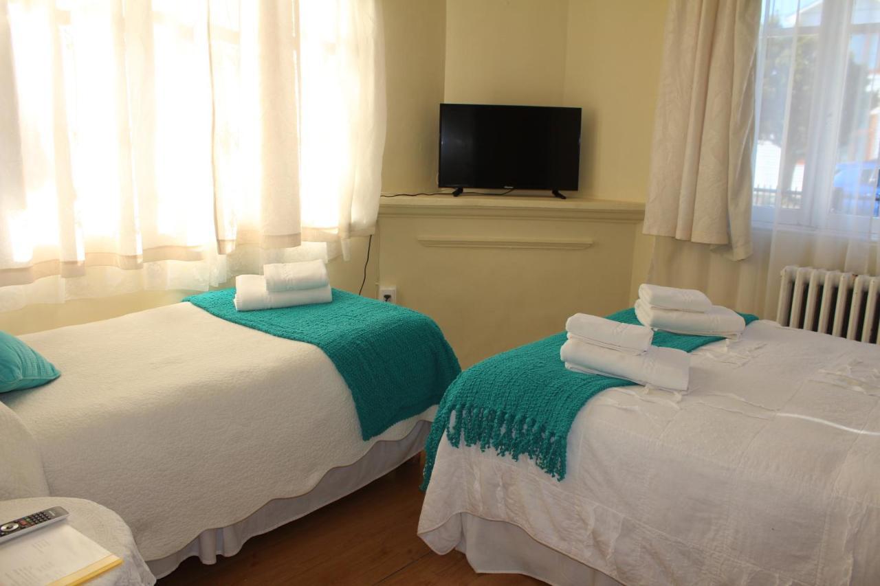 Hostal Y Cabanas Ainil Punta Arenas Dış mekan fotoğraf