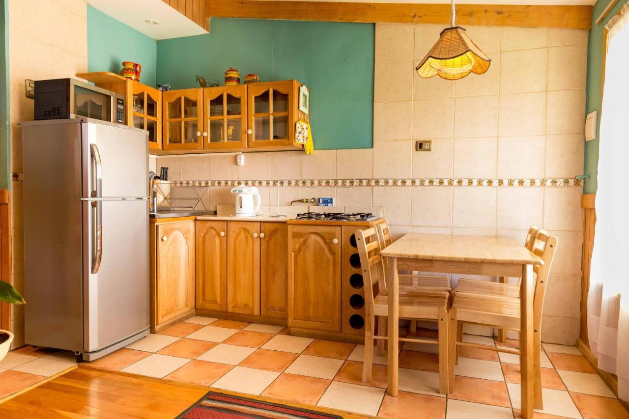 Hostal Y Cabanas Ainil Punta Arenas Dış mekan fotoğraf