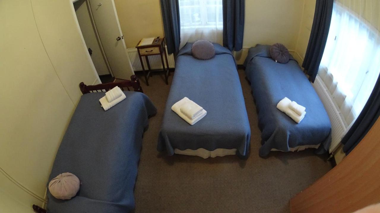 Hostal Y Cabanas Ainil Punta Arenas Dış mekan fotoğraf