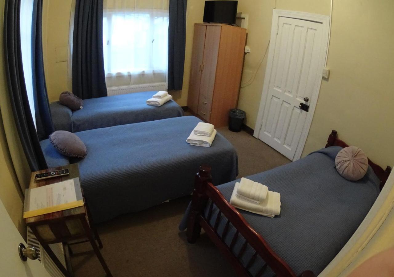 Hostal Y Cabanas Ainil Punta Arenas Dış mekan fotoğraf