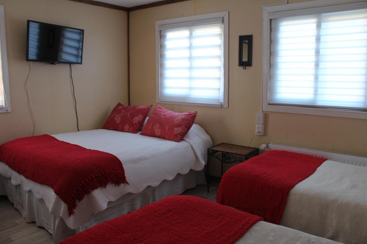 Hostal Y Cabanas Ainil Punta Arenas Dış mekan fotoğraf