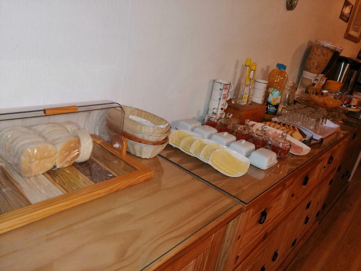 Hostal Y Cabanas Ainil Punta Arenas Dış mekan fotoğraf